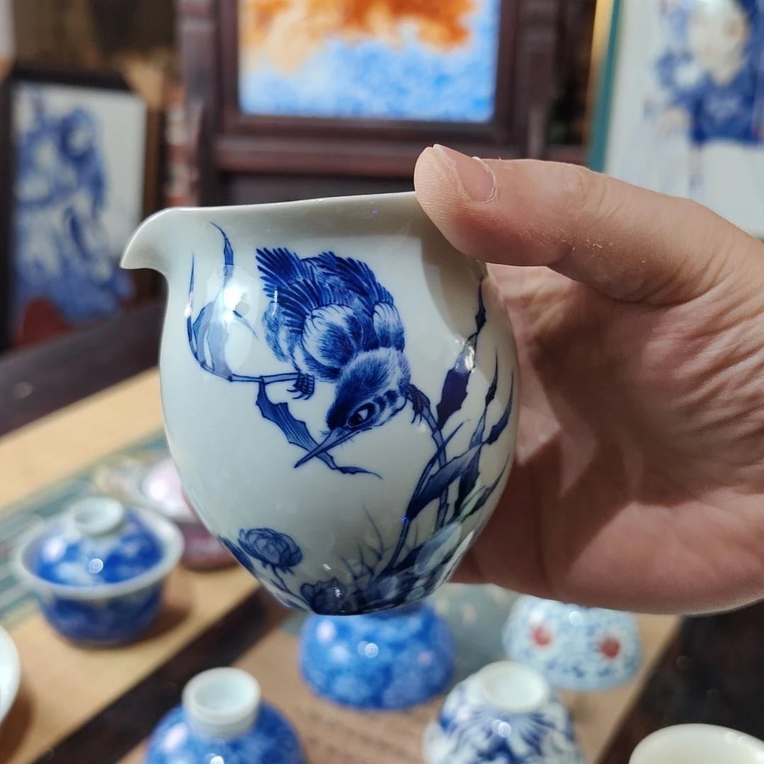 摆件手绘青花公道杯
