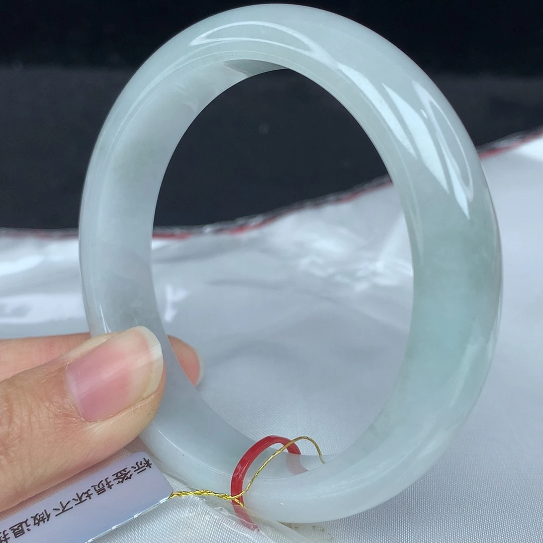翡翠手镯未镶嵌59圈3224