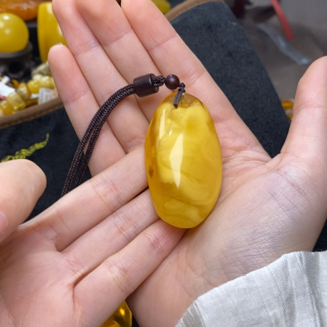 琥珀未镶嵌裸石蜜蜡