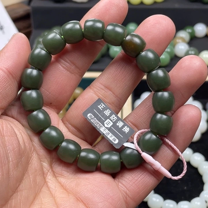 和田玉手串未镶嵌新疆沙枣青卡11直切柔光