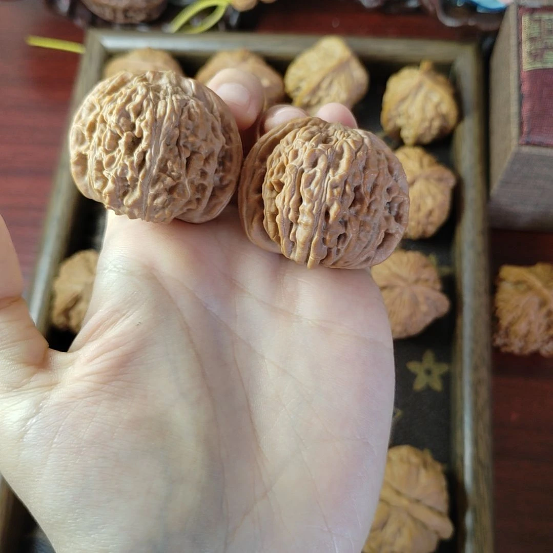 周***一文玩核桃吊坠四座楼