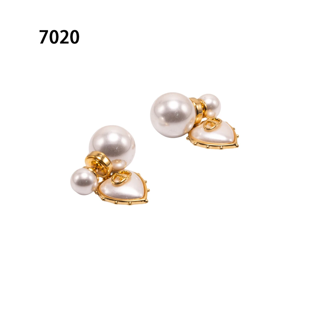 铜合金耳饰 时尚气质轻奢耳环新款小众设计高级感耳饰～7020