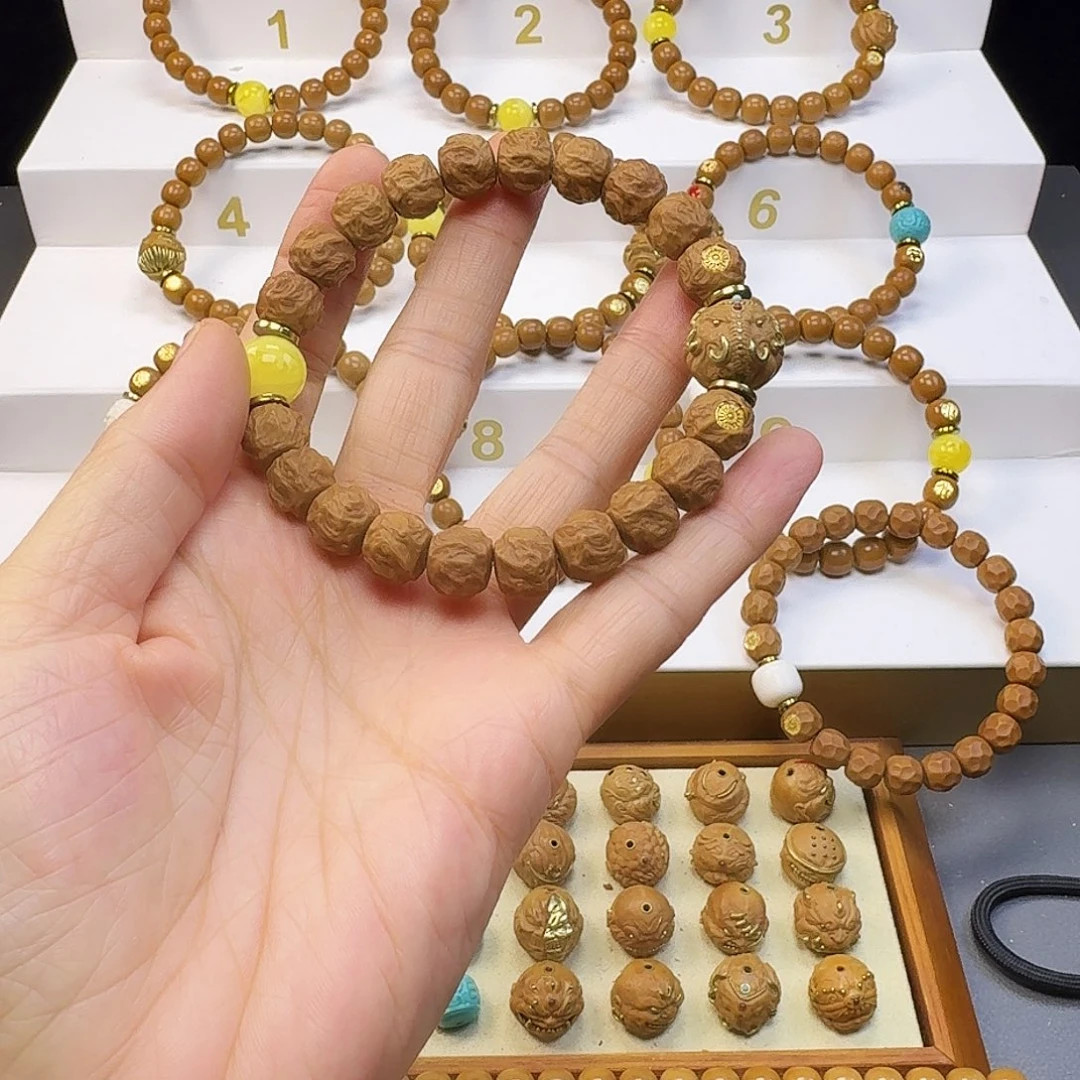 你***.猴头核桃吊坠猴头手串