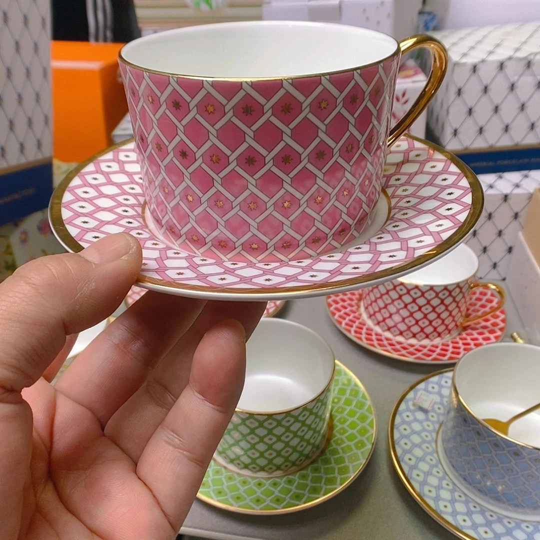 瓷片靳**儿开播时间每周日