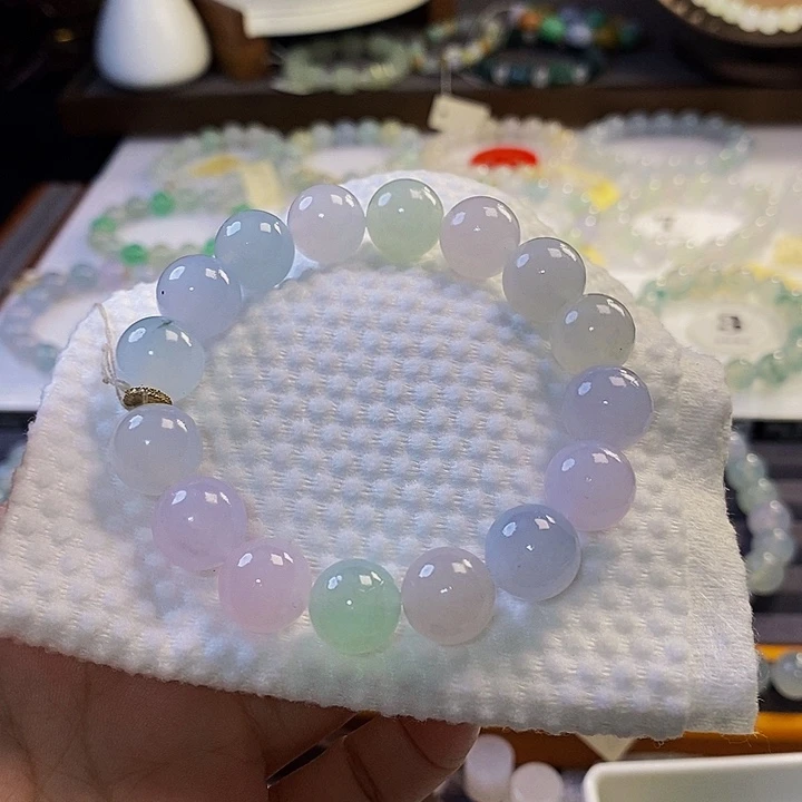 定制翡翠未镶嵌翡翠.