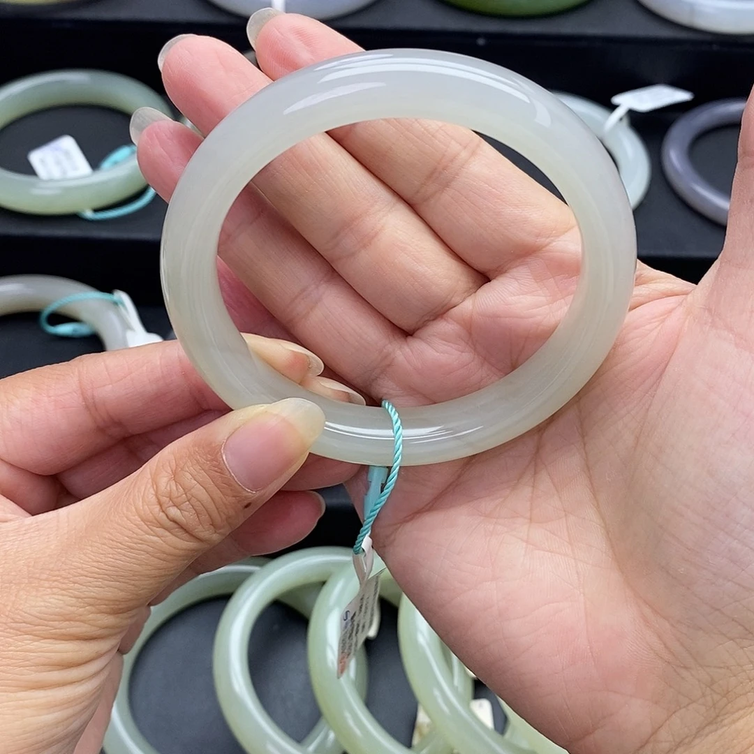 和田玉未镶嵌珠宝奇石和田玉手镯59