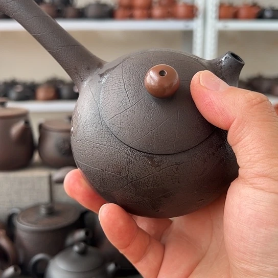 ?**王建水紫陶侧把壶微瑕特价