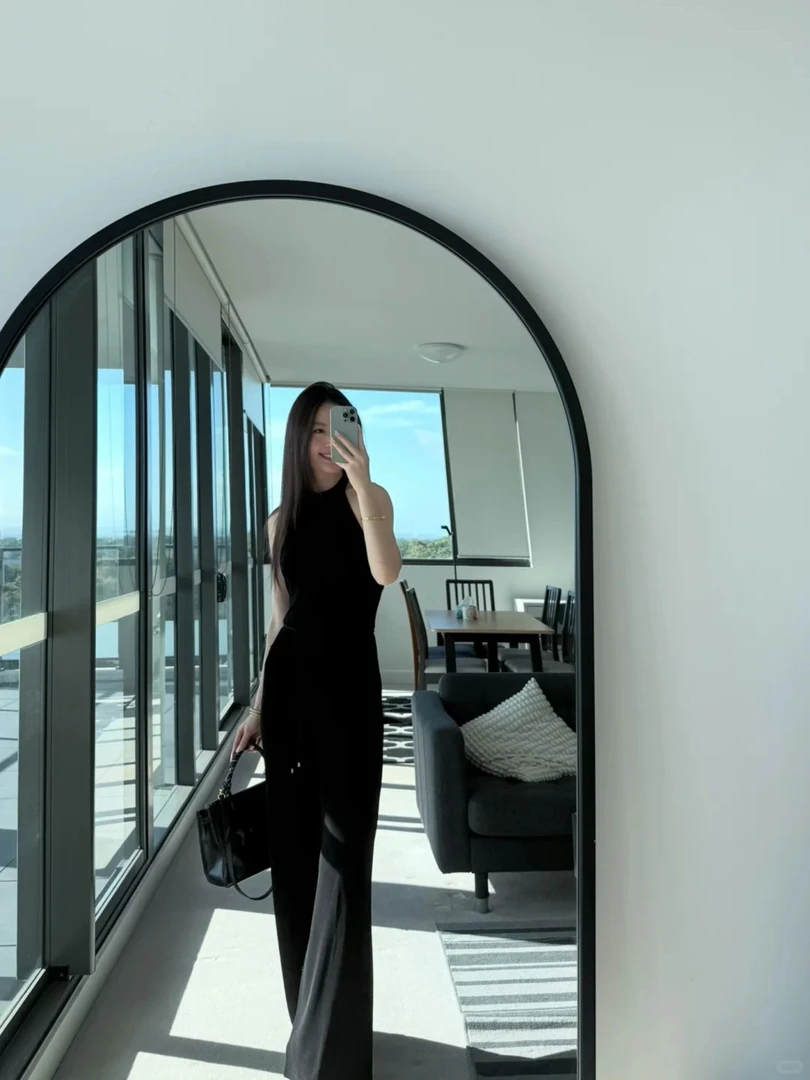 高级感气质无袖露肩挂脖连体裤女2025秋冬新款法式时尚显瘦长裤子