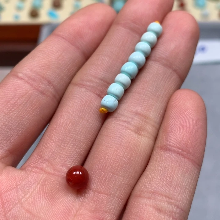 南红玛瑙配饰未镶嵌