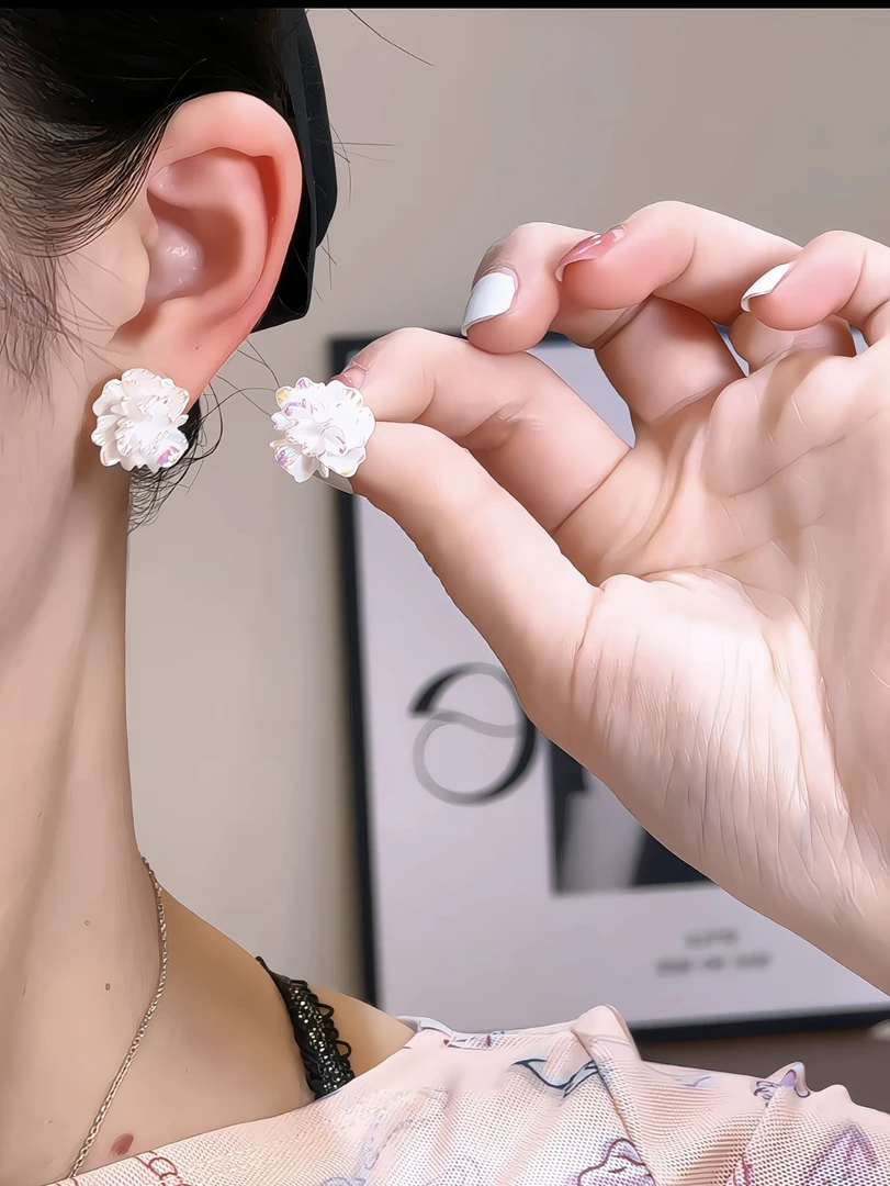 H391 粉白色大花耳钉气质时尚百搭优雅