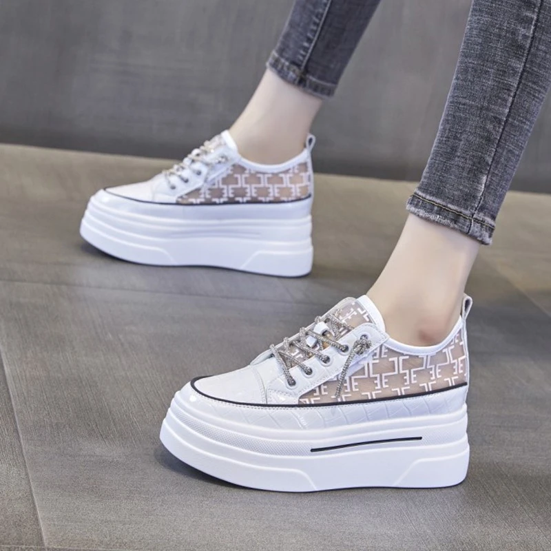 内增高小白鞋女夏天小个子配裙子的鞋子今年流行的网面休闲运动鞋