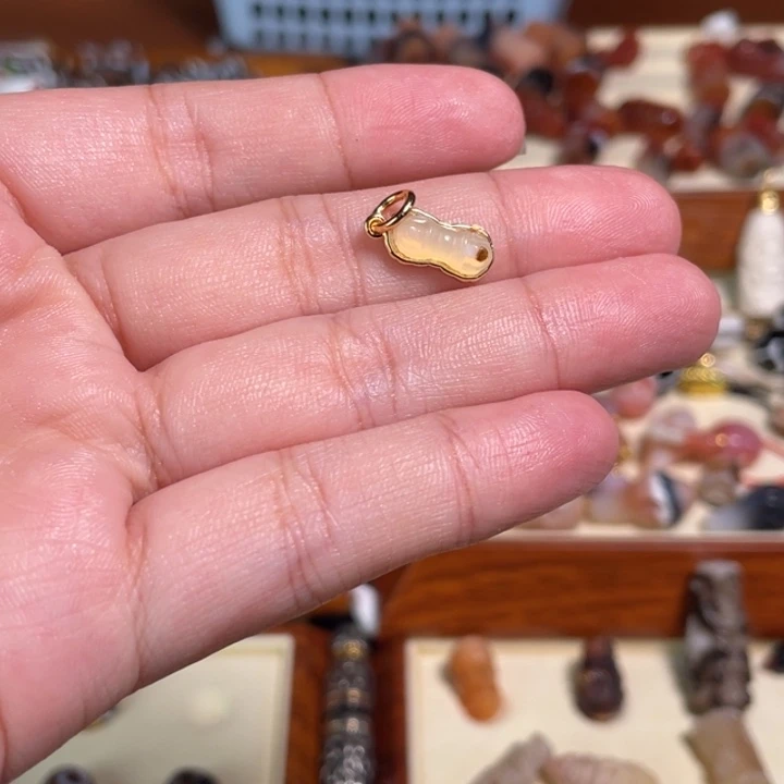 玛瑙/玉髓未镶嵌颈饰41