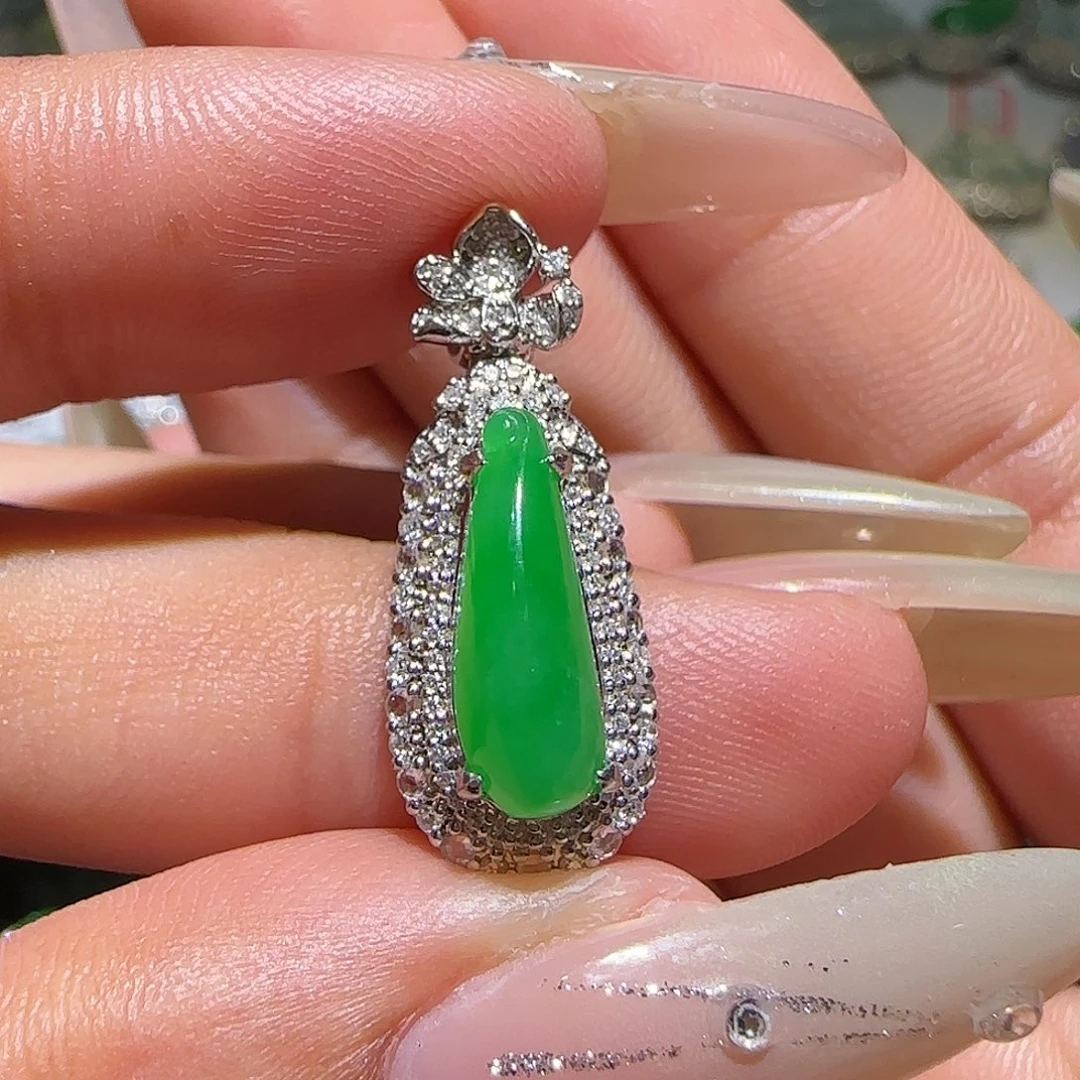 【闪购商品】翡翠18K金镶嵌颈饰天然