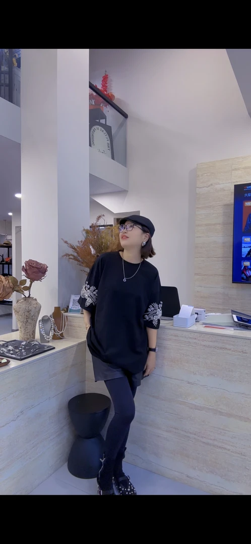 欧洲站2025年春季新款设计师款小众圆领刺绣字母短袖T恤上衣女