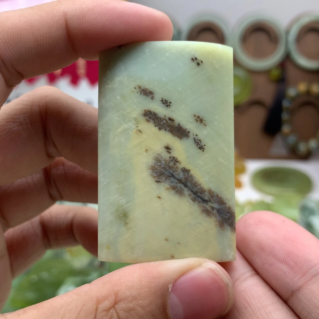 岫玉未镶嵌吊坠(不含链)