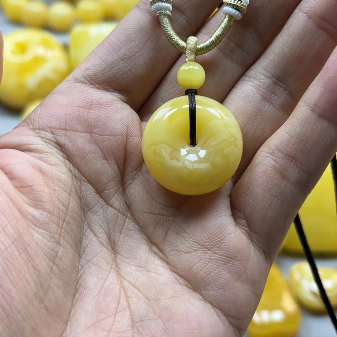 蜜蜡珠宝奇石未镶嵌