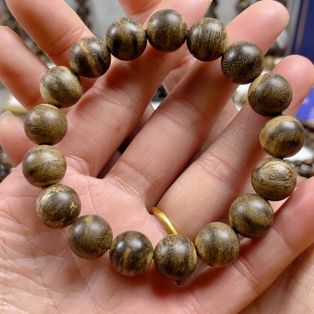 沉香手串B***y达拉干1.2圆珠