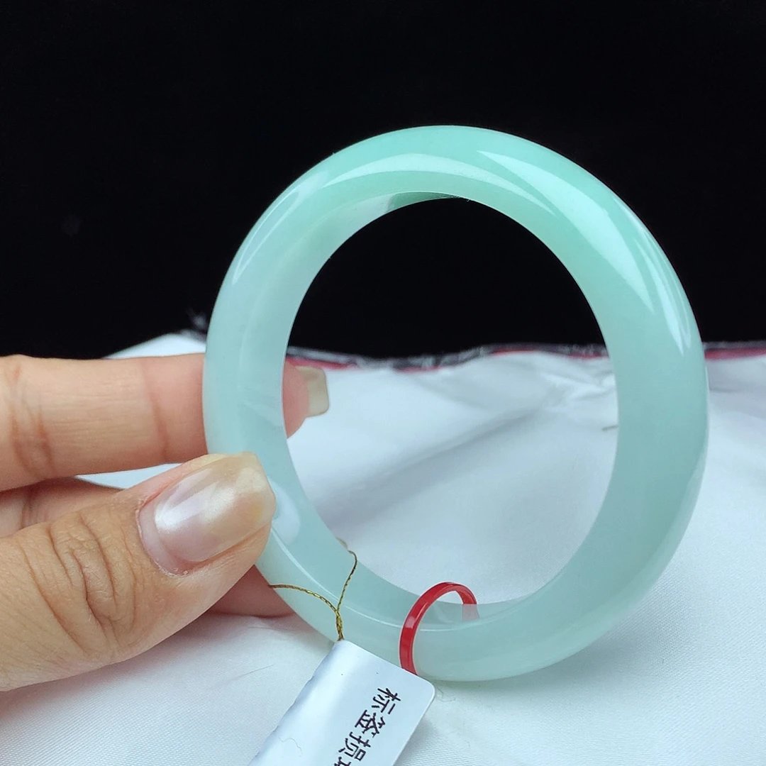 翡翠手镯未镶嵌54圈 3975