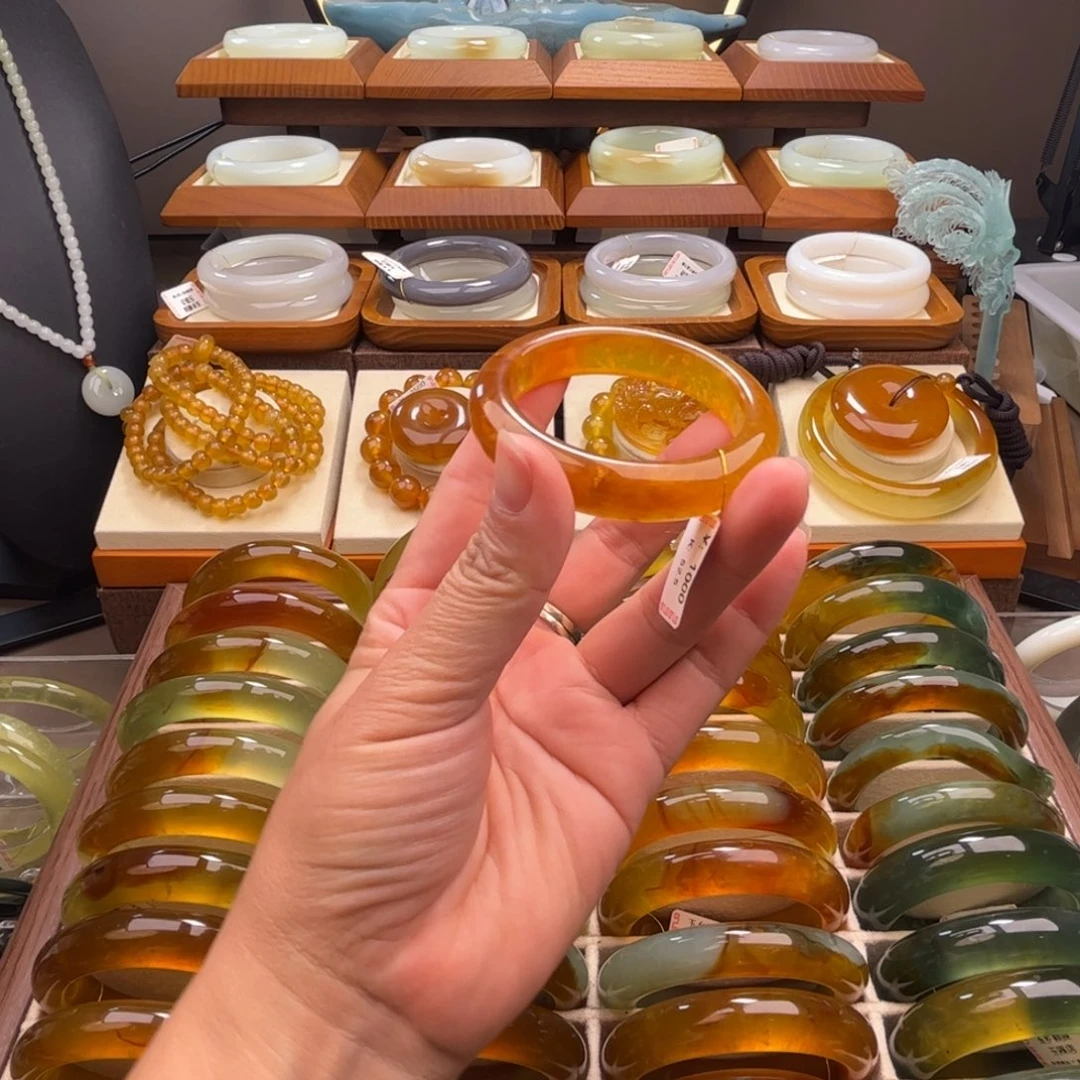 蛇纹石玉未镶嵌手镯52