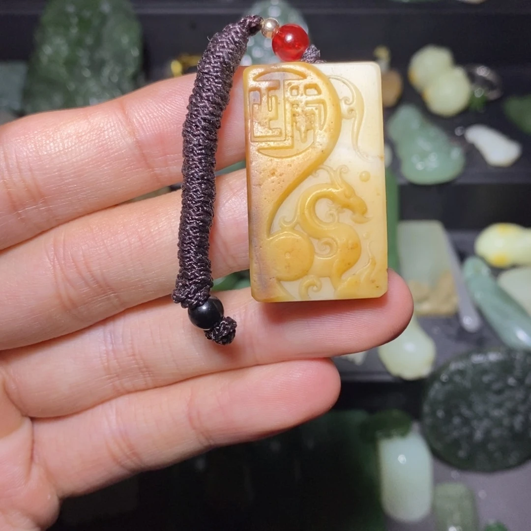 颈饰未镶嵌和田玉