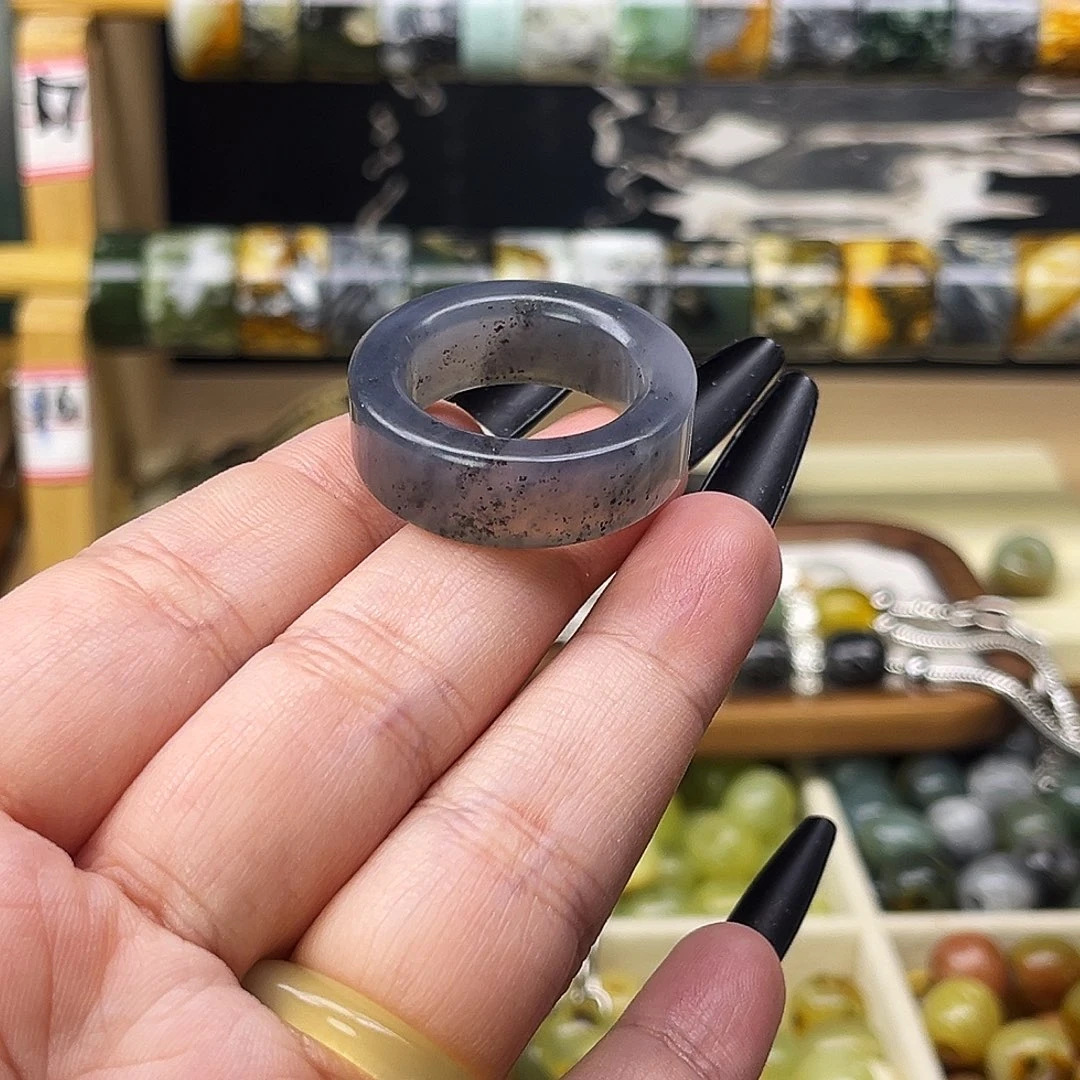 艾***0岫玉未镶嵌戒指22