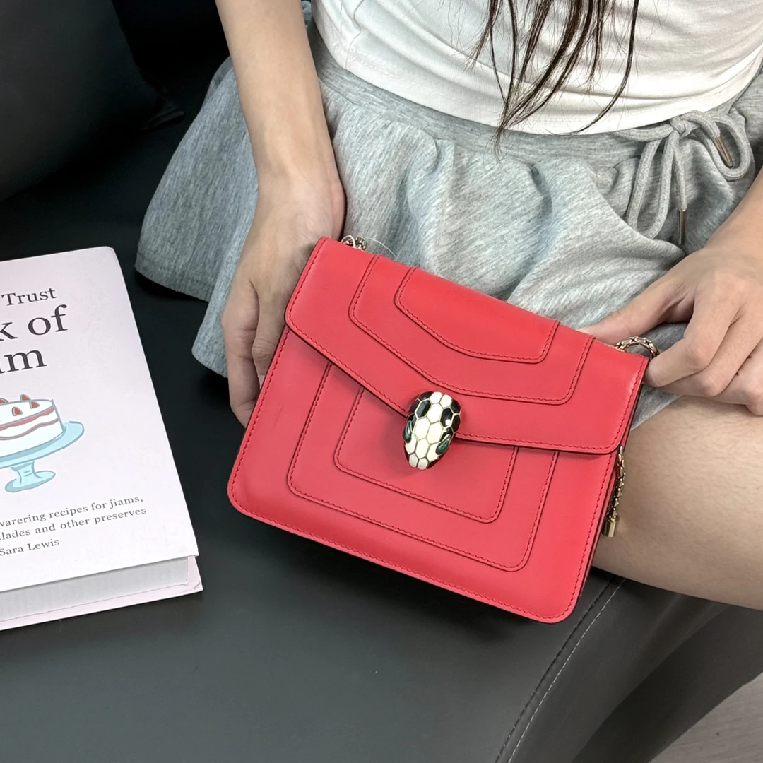 95新 BVLGARI/宝格丽 红色小号蛇头单肩包/50682