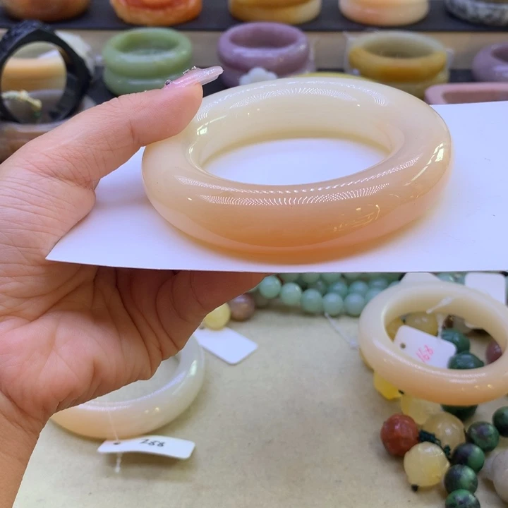 石英质玉123568986未镶嵌K****K