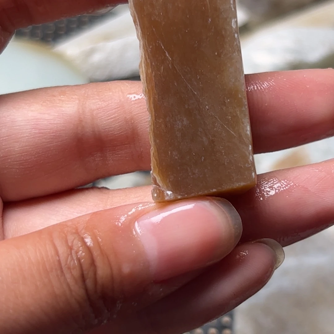 和田玉未镶嵌项链瑕疵