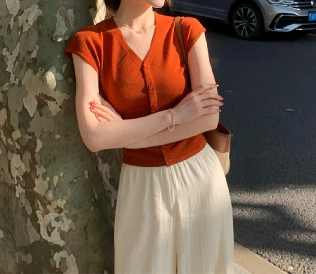 v领羊毛针织衫背心飞袖夏季收腰褶皱修身显瘦短款独特上衣