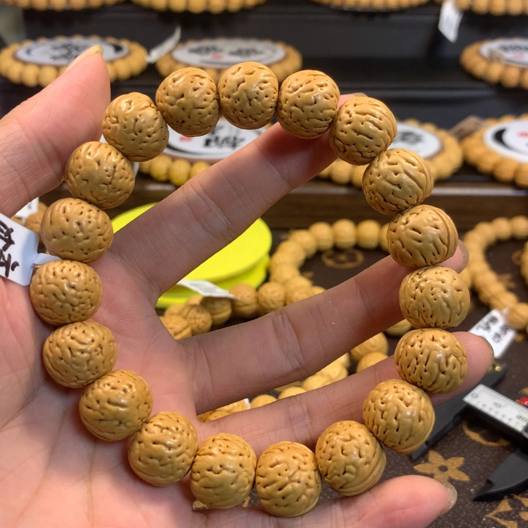 精品桃核金丹手串