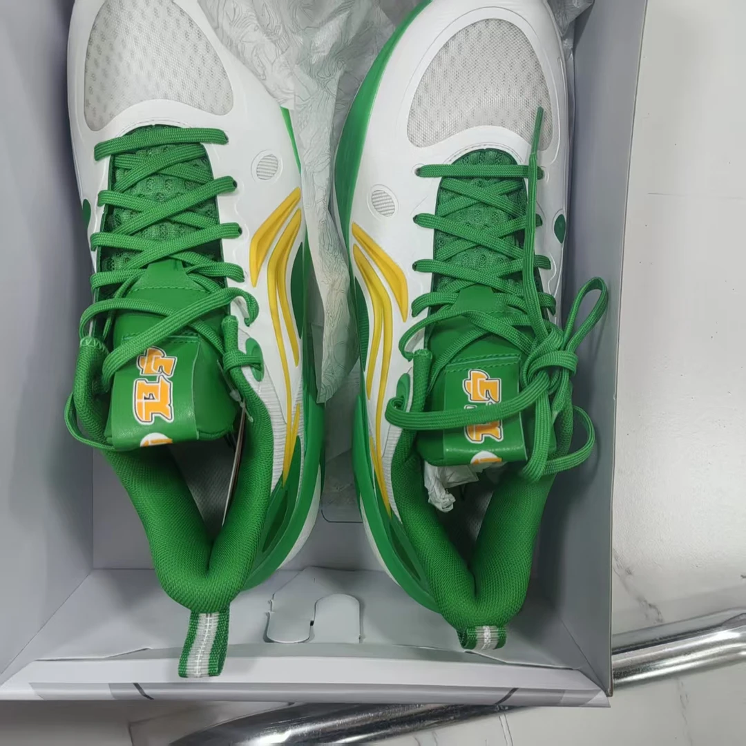 《B品以直播展示为准》（X585)李宁运动鞋 鞋底脏  ABAT127