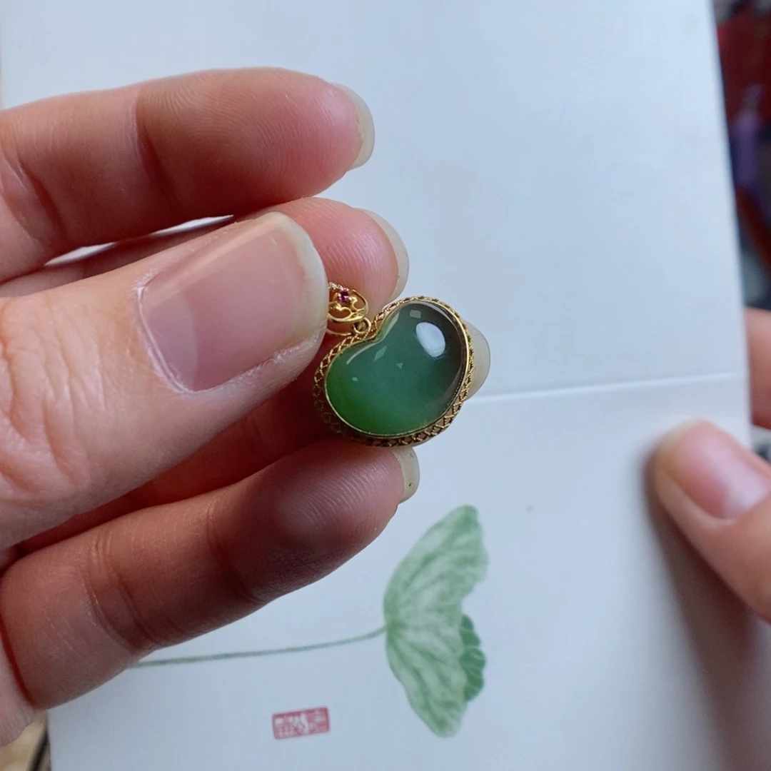 和田玉颈饰18K金镶嵌