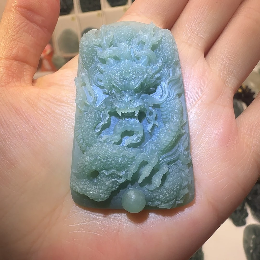定制翡翠未镶嵌大威天龙翡翠定制