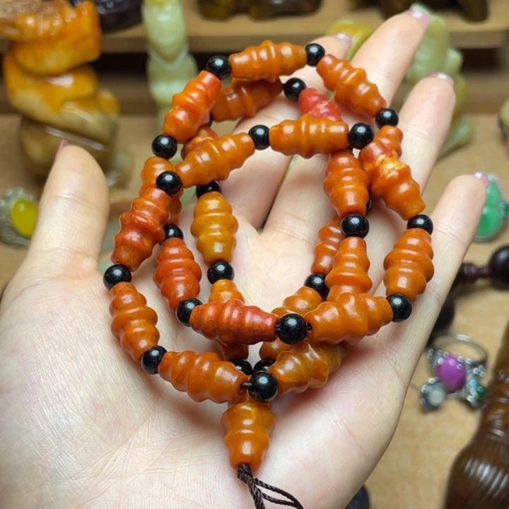 蛇纹石玉未镶嵌颈饰