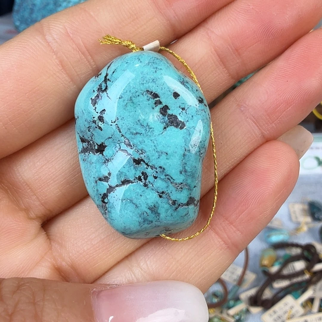 绿松石未镶嵌珠宝奇石