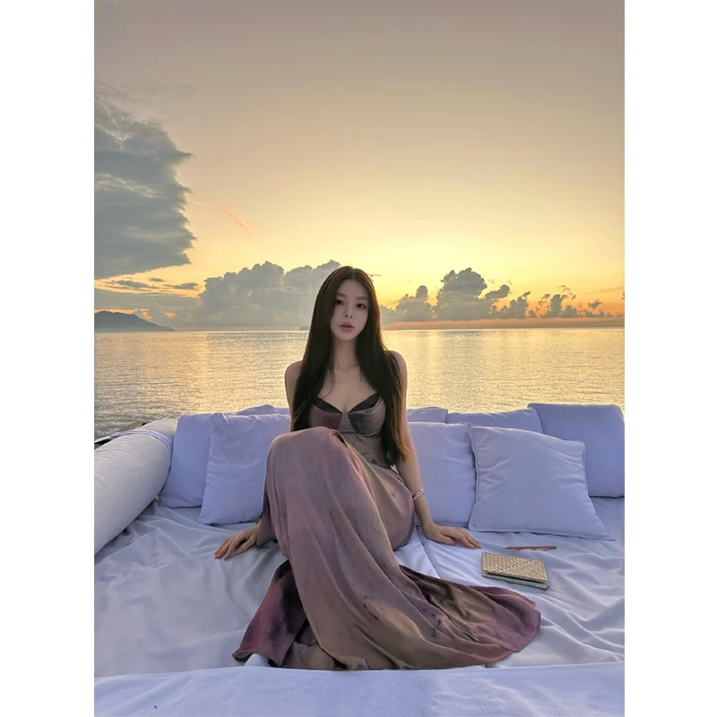 2025夏季新款法式纯欲风辣妹 V领修身显瘦气质长款包臀吊带连衣裙