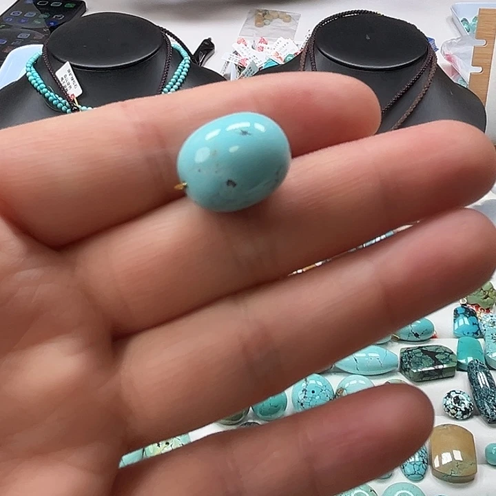 绿松石未镶嵌珠宝奇石