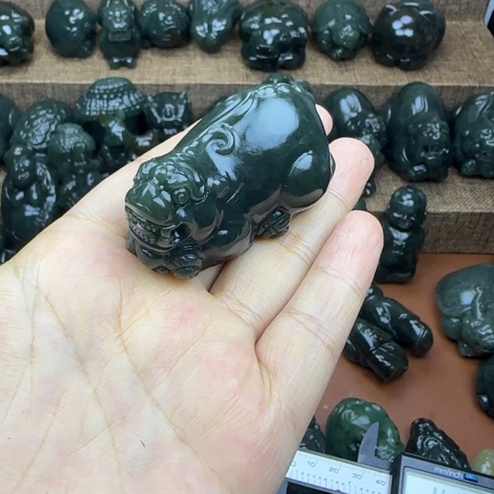 和田玉（糖玉）未镶嵌挂件