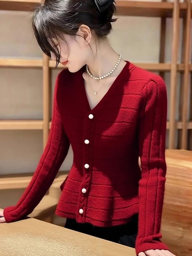 法式优雅绝美红色v领长袖毛衣针织衫女冬季新款洋气百搭小众上衣