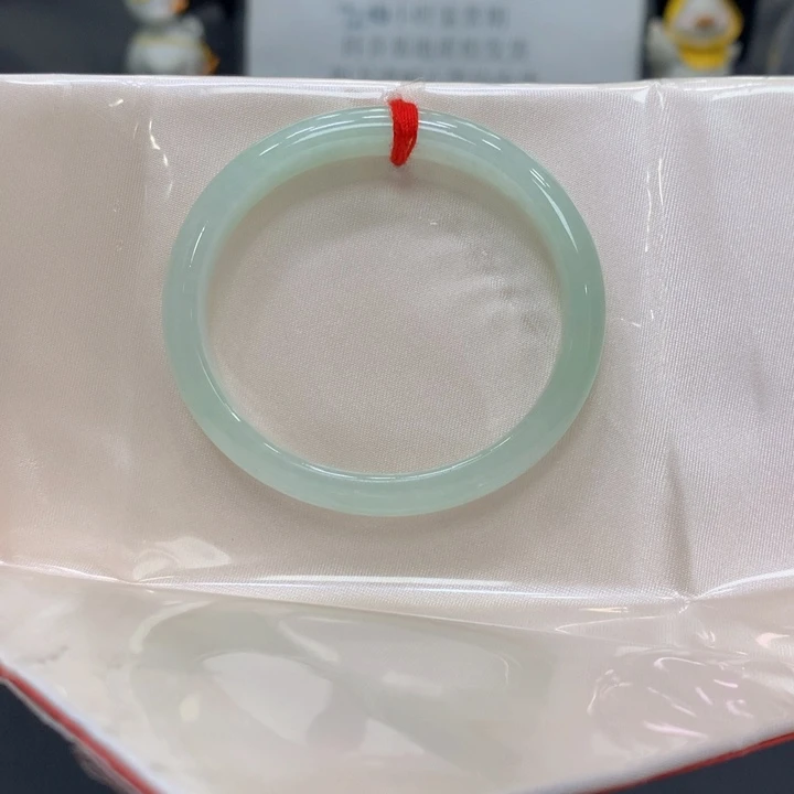 翡翠未镶嵌手镯翡翠9