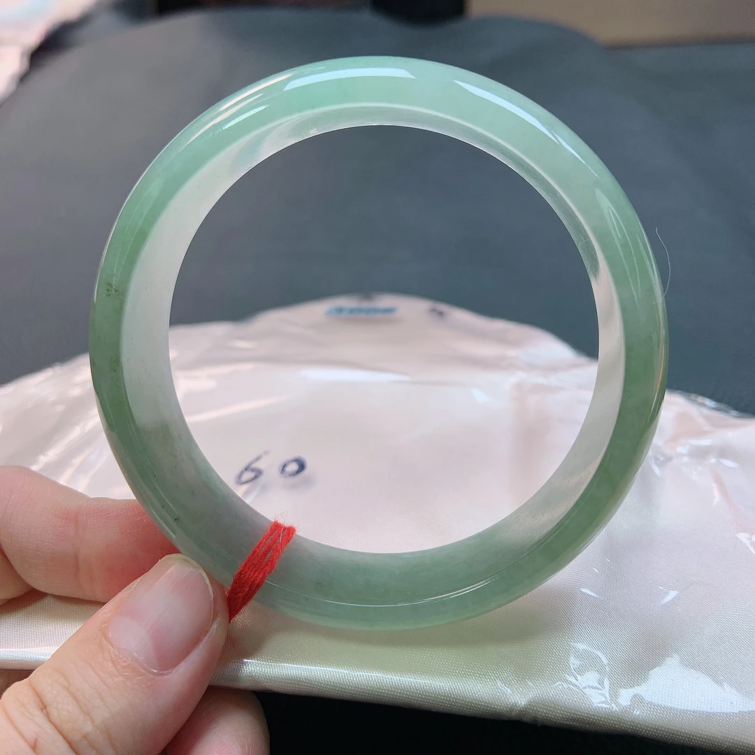 1006号缅甸天然A货翡翠60-61圈口宽版正圈手镯