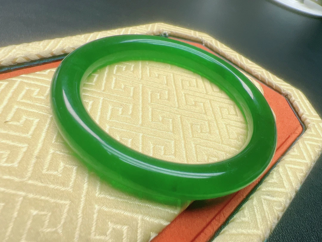 手镯Q836藏收气质百搭款