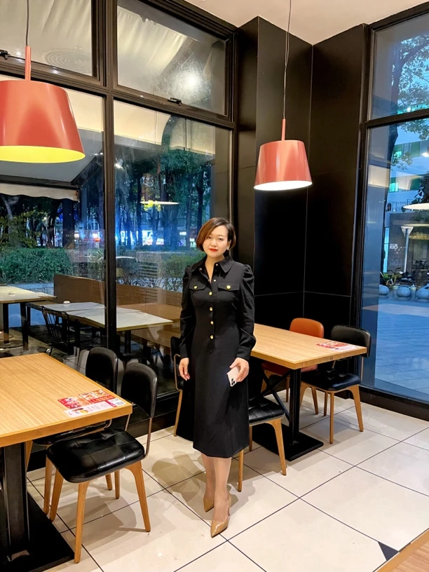 立领显瘦POLO领连衣裙秋季秋冬中长款韩版轻奢春季百搭修身气质