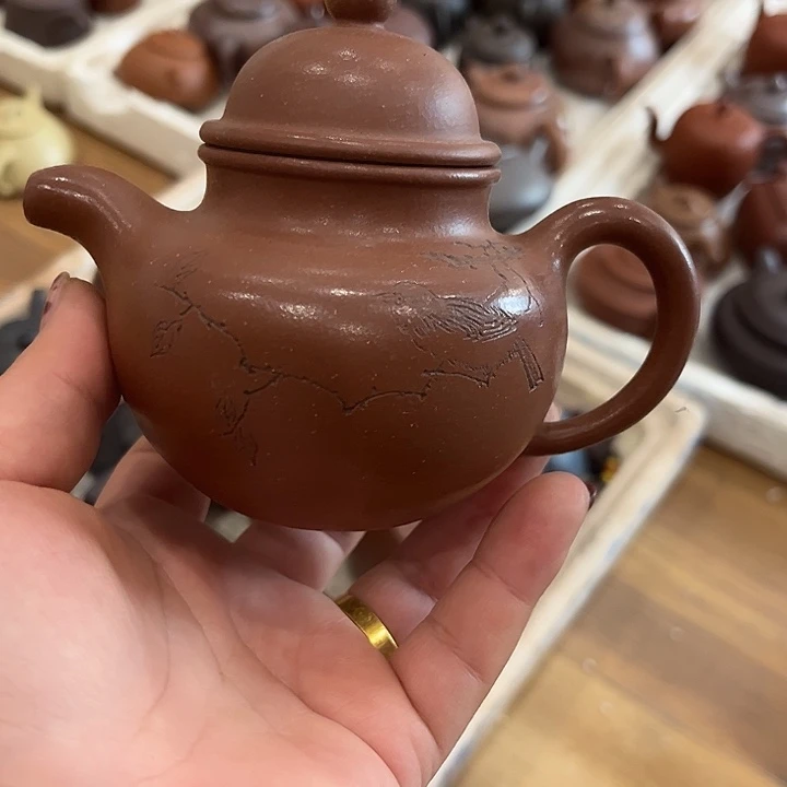 紫砂茶壶瑕疵………………