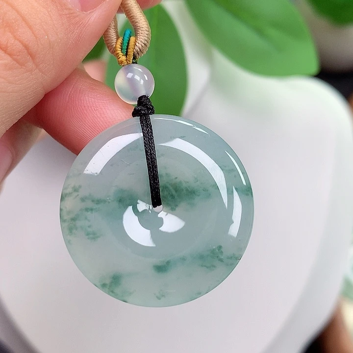 翡翠未镶嵌颈饰平安扣 30x5.1mm