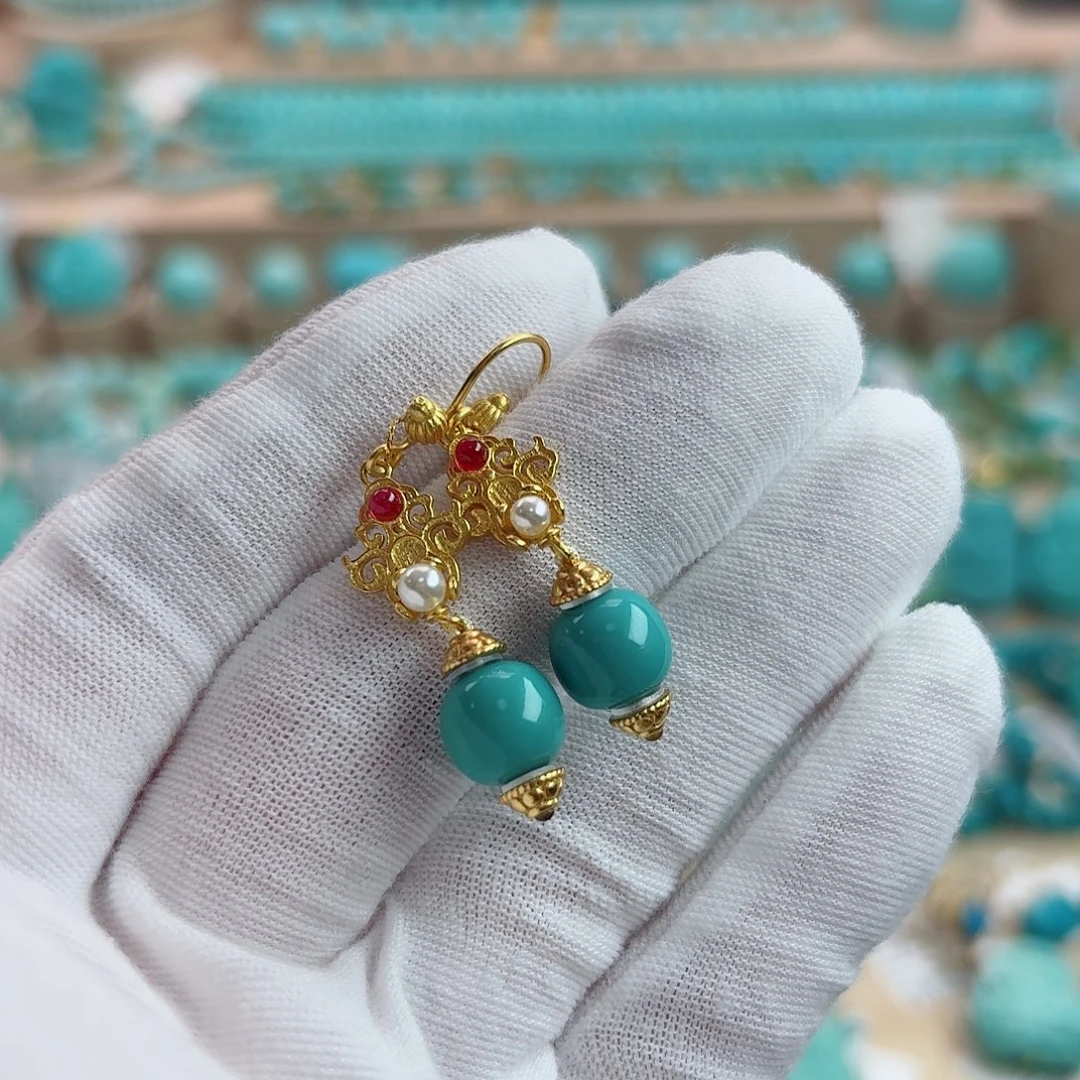 绿松石未镶嵌珠宝奇石