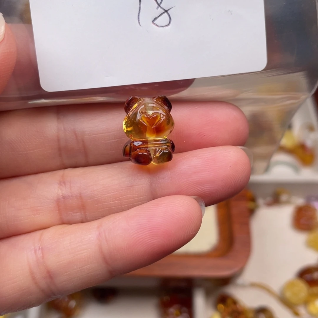 琥珀未镶嵌裸石18，