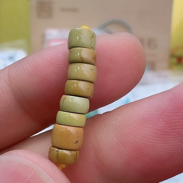 南红玛瑙配饰未镶嵌