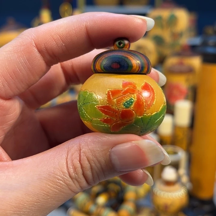 大叶紫檀（黑酸枝木类）