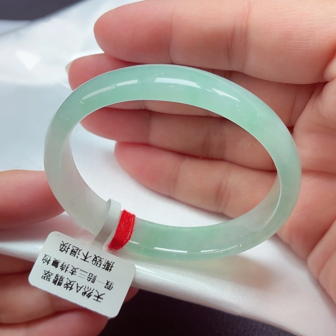 未镶嵌手镯（贵妃镯）翡翠天然缅甸A货翡翠（49-50）